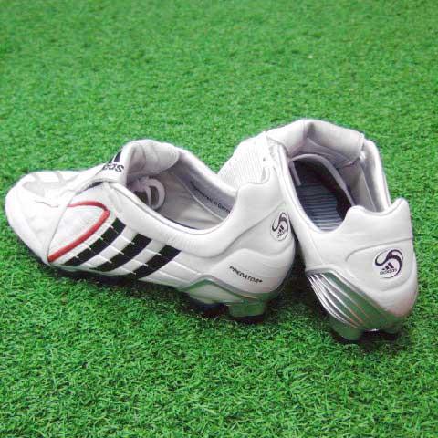 adidas プレデターパワースワーブTRX HG+ ランニングホワイト