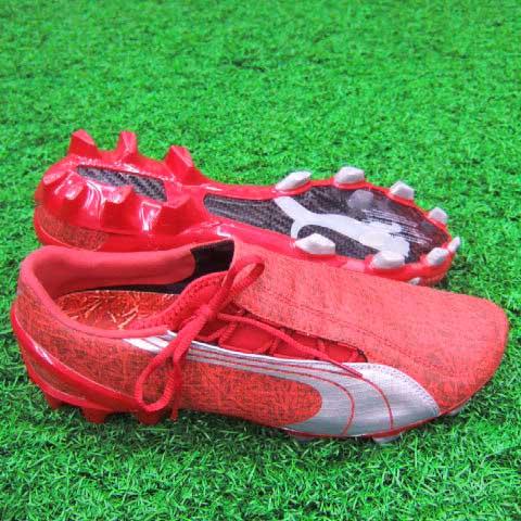 PUMA（プーマ） v1.06 i FG カモレッド×プーマシルバー 【PUMA|プーマ