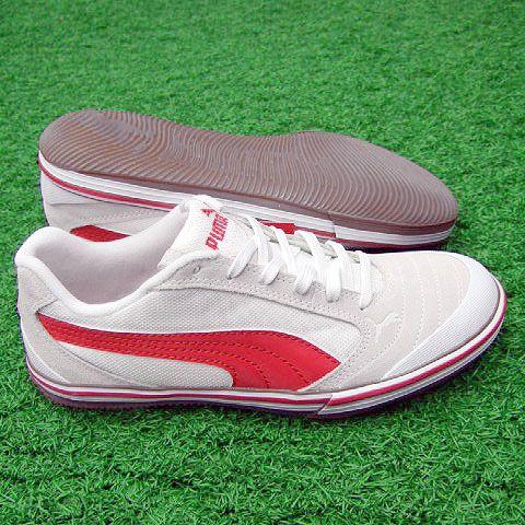 PUMA フットサルシューズ 25cm 新品未使用 フューチャーz Puma フットサルシューズ オレンジ/ブラック 25.5