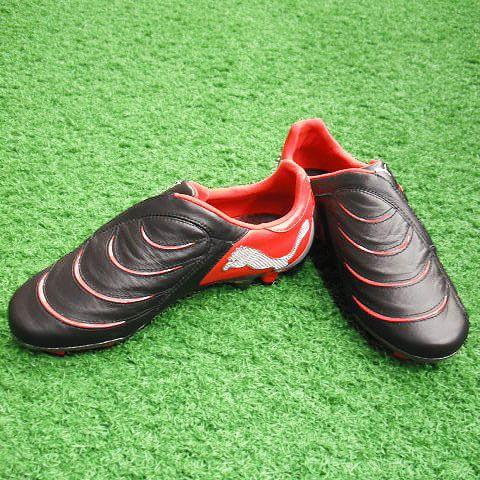 PUMA（プーマ） パワーキャット 1.10 FG ブラック×ハイリスクレッド