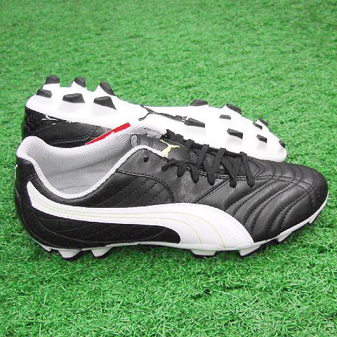 PUMA サッカーシューズ ブラック/ホワイト