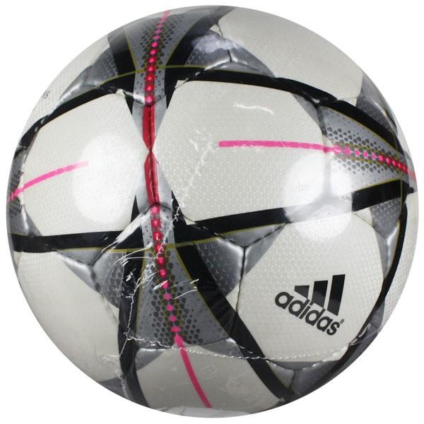 adidas UEFAチャンピオンズリーグ 2015-2016 決勝戦 レプリカ球