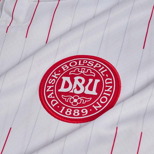 hummel（ヒュンメル） デンマーク代表 2026 アウェイ 半袖レプリカ
