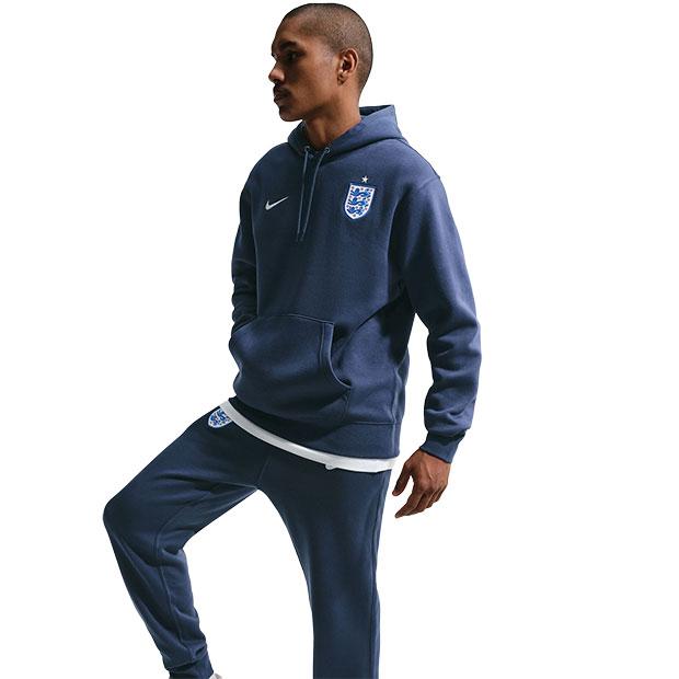 NIKE（ナイキ） 爆買!! イングランド代表 NSW クラブ プルオーバー