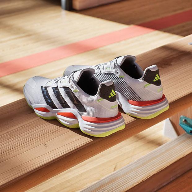 adidas（アディダス） スタビル 16 フットウェアホワイト×オーロラ