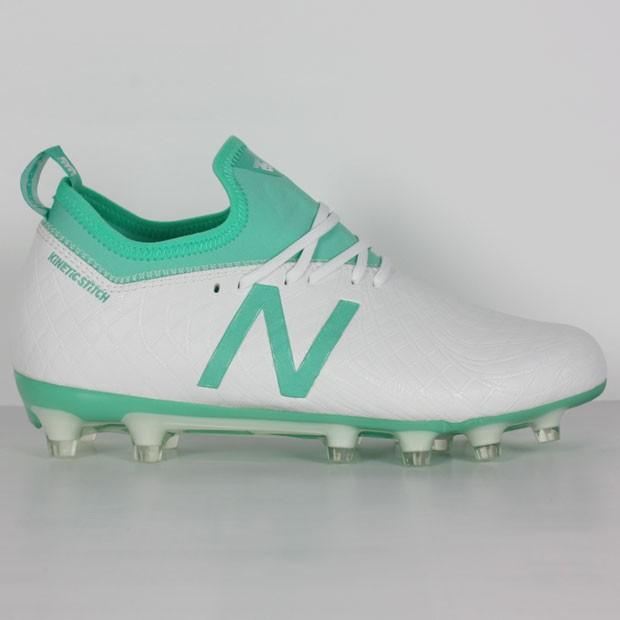 New Balance（ニューバランス） TEKELA MAGIA HG WN1 ホワイト