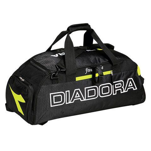 DIADORA - 新品‼️diadoraバック 2025年最新】DIADORA バッグの人気アイテム - メルカリ