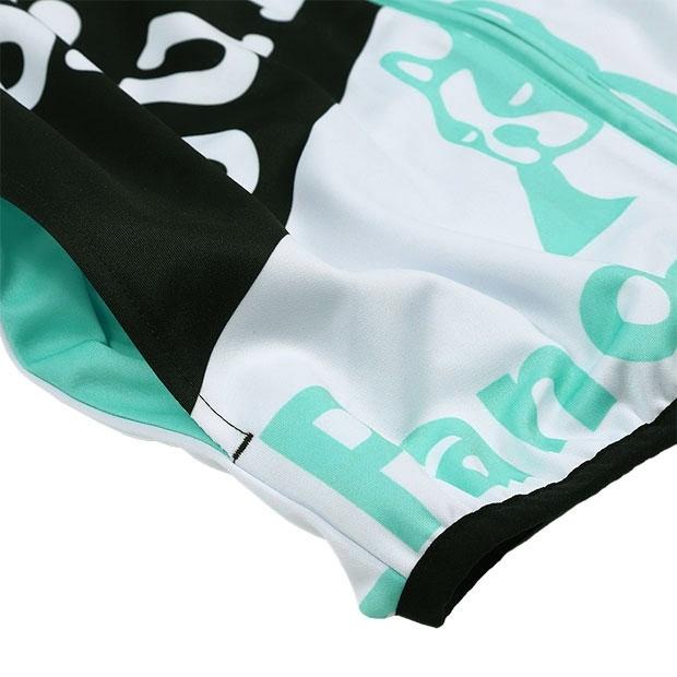 SoccerJunky（サッカージャンキー） アバンストラッシュ+1