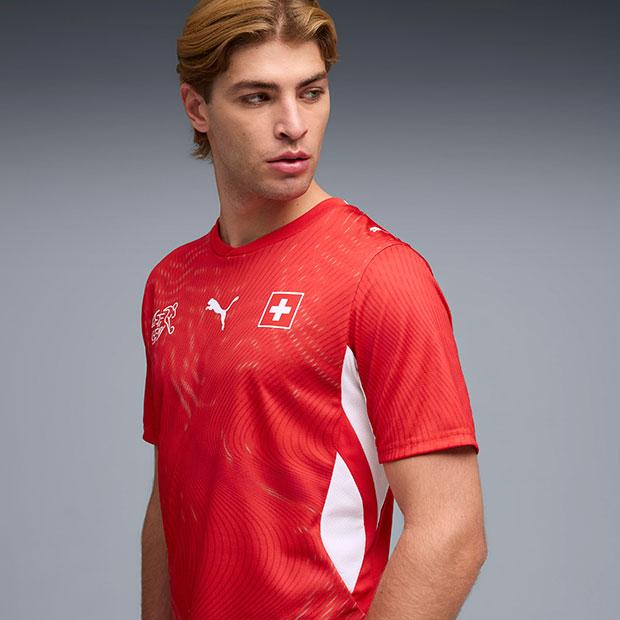 PUMA（プーマ） スイス代表 2026 ホーム 半袖レプリカユニフォーム