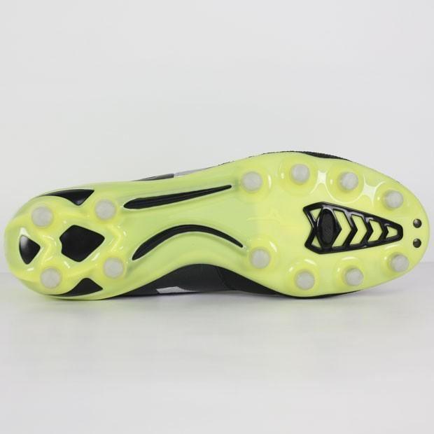 モナルシーダ NEO JAPAN ブラック×シルバー×イエロー　新品未使用 MIZUNO（ミズノ） モナルシーダ NEO JAPAN ブラック×シルバー×イエロー