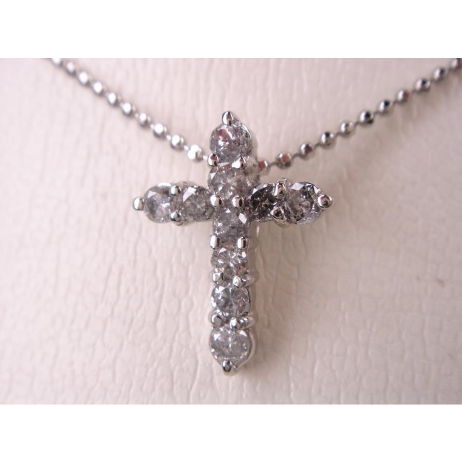 プラチナダイヤクロスデザインペンダントネックレス　０．３１ｃｔ
