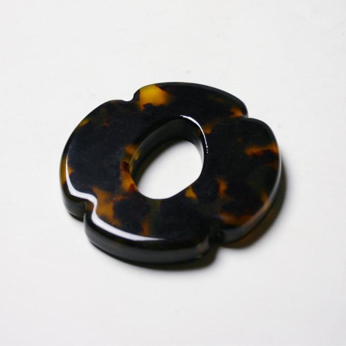 べっ甲 鍔 木刀用　太刀、小太刀２枚組 べっ甲 鍔 木刀用 太刀、小太刀2枚組 - メルカリ