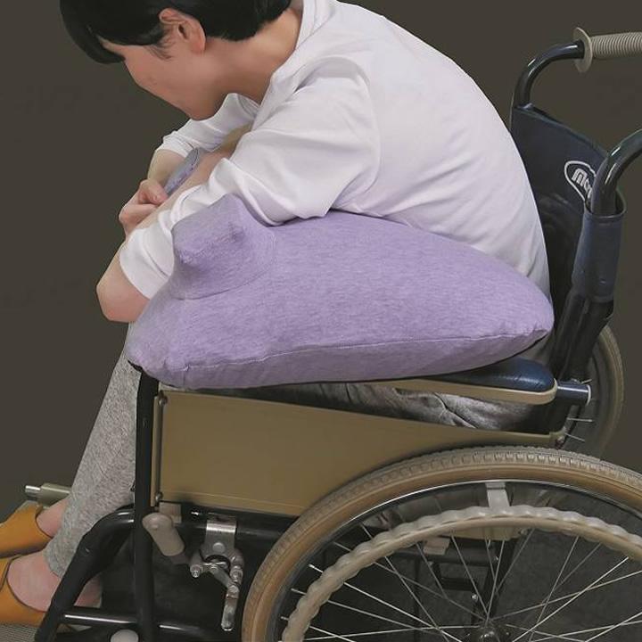 車いすクッション アームレストクッション ぽっくん アクションジャパン POLA010 車椅子 クッション 車イス UL-663617_1