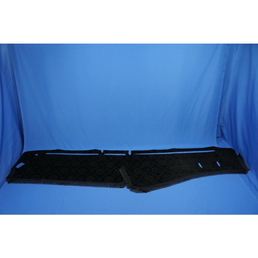 17スーパーグレート用 ローレル 縦柄 ダッシュマット ブラック