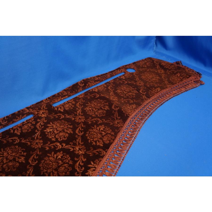 ファイブスターギガ R2.1〜用 ローレル 縦柄 ダッシュマット