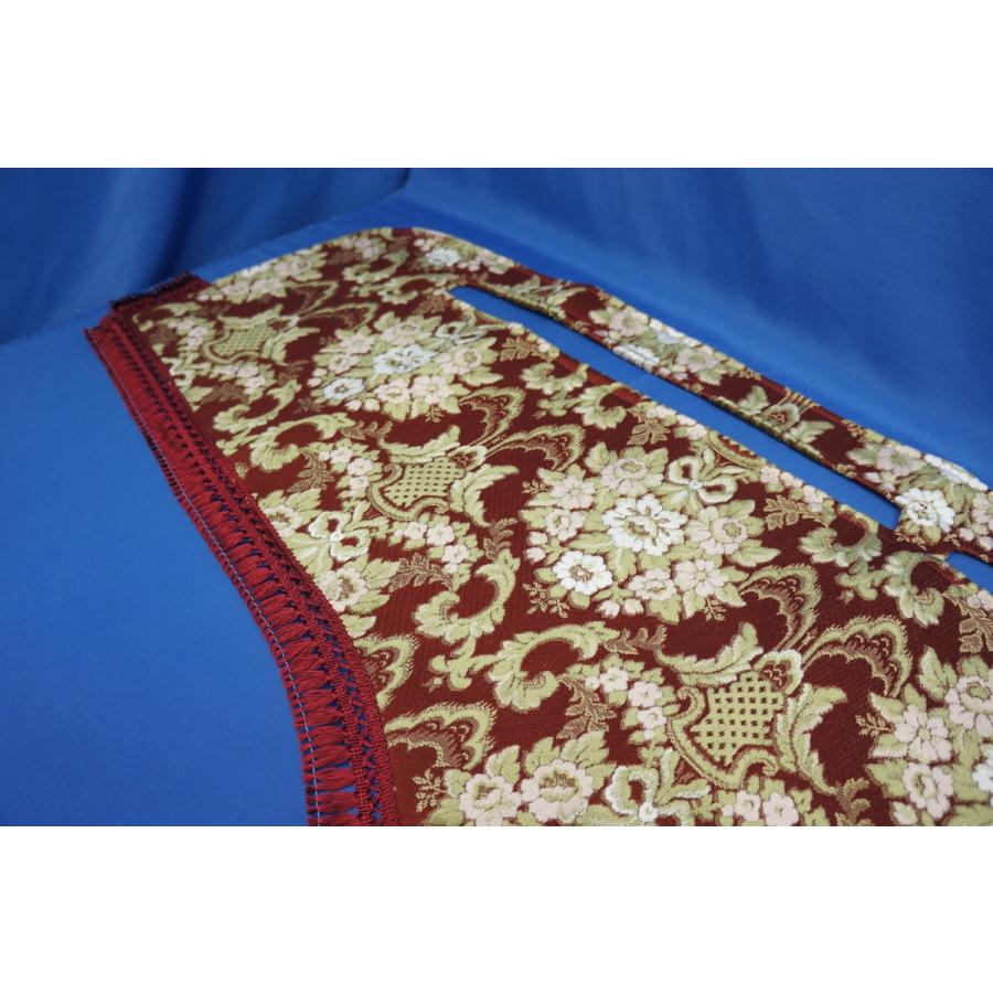 17プロフィア用 花かご 縦柄 ダッシュマット ワイン : トラック