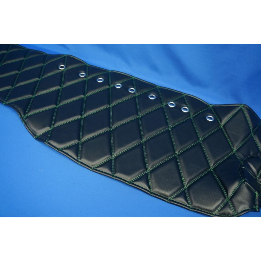 レンジャープロ用 リング付き ダッシュマット 艶消しブラック緑糸