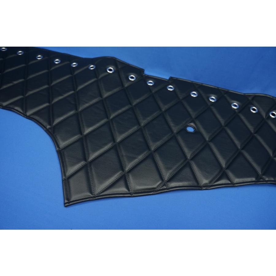 UDパーフェクトクオン用 リング付 ダッシュマット 艶消しブラック