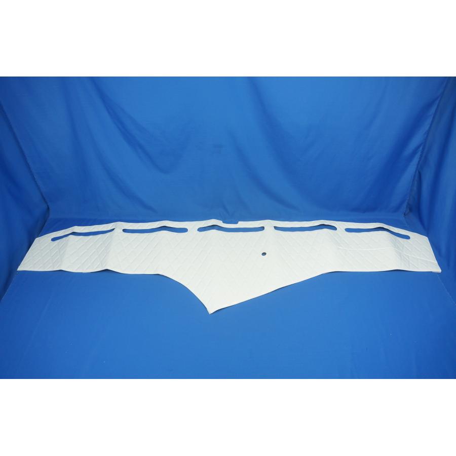 パーフェクトクオン用 ダッシュマット ホワイト : トラック