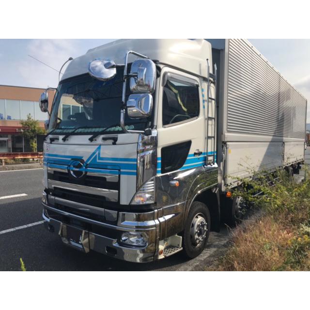 日野自動車 17プロフィア用 メッキクォーターパネル ハーフタイプ