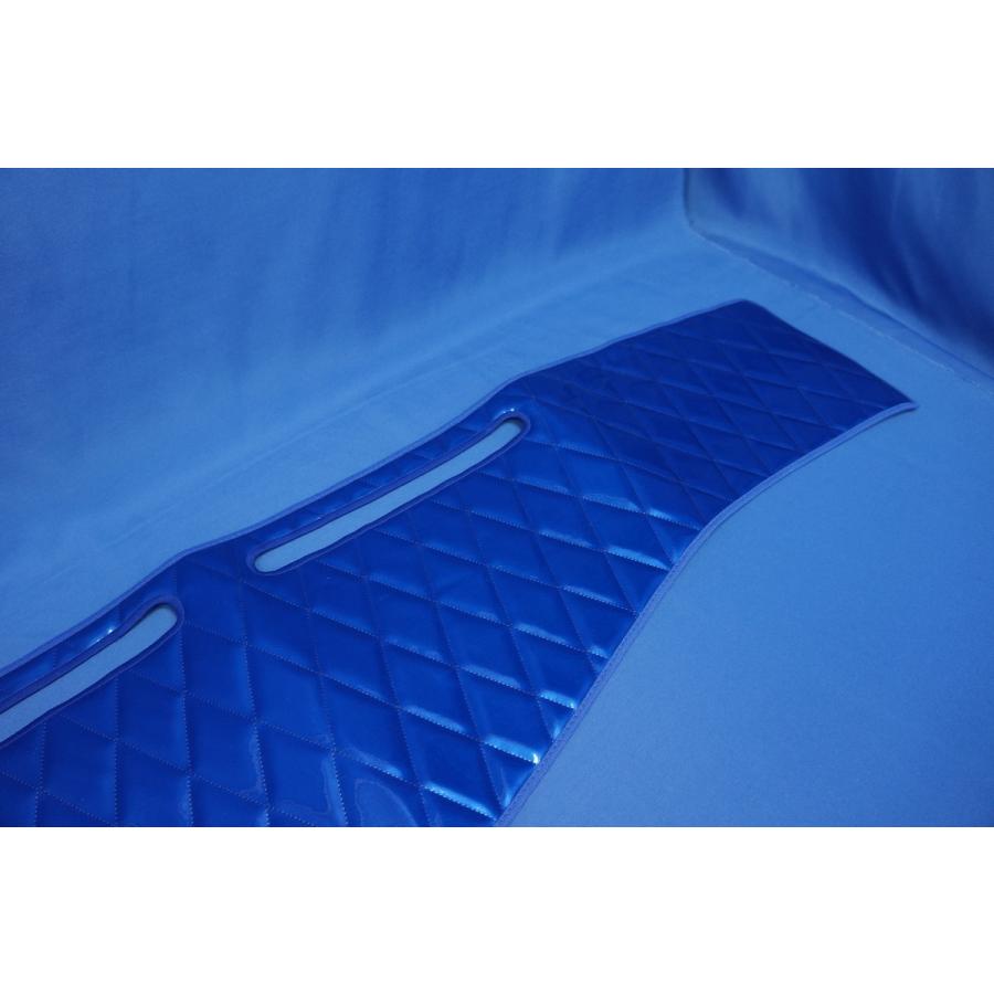 いすゞ07フォワード用 ダッシュマット ブルー : トラック