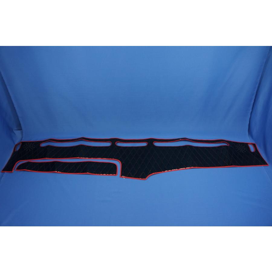 いすゞNEWギガ用 ダッシュマット ブラック赤糸 : トラックショップ
