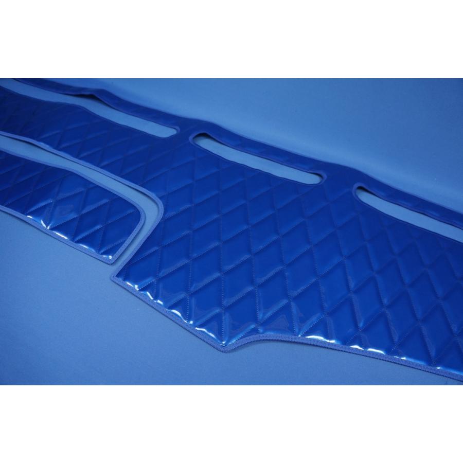 いすゞギガ用 ダッシュマット ブルー : トラックショップケンズ - 通販