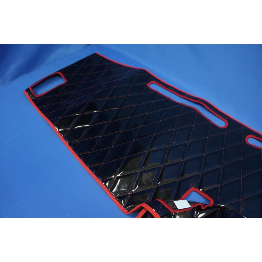 ファイブスターギガ用 ダッシュマット ブラック赤糸 : トラック