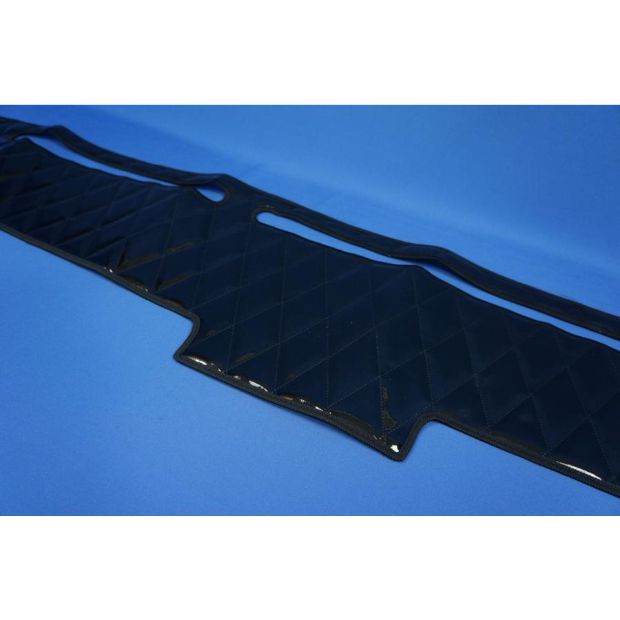 ジェネレーションキャンター用 ダッシュマット ブラック : トラック