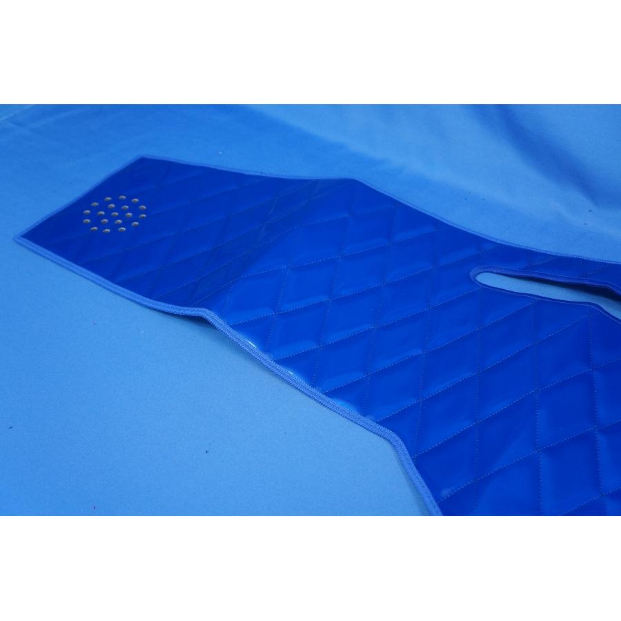 日野エアループデュトロ用 ダッシュマット ブルー : トラック