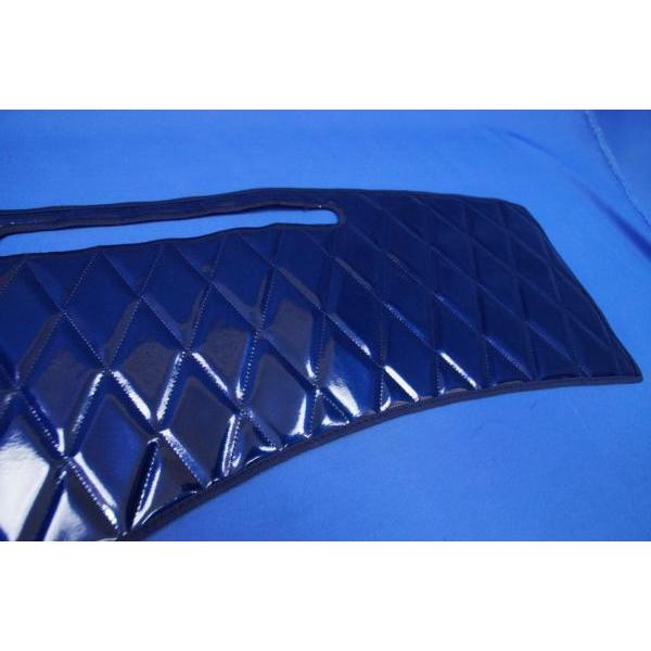 いすゞ07フォワード用 ダッシュマット ネイビー : トラックショップ