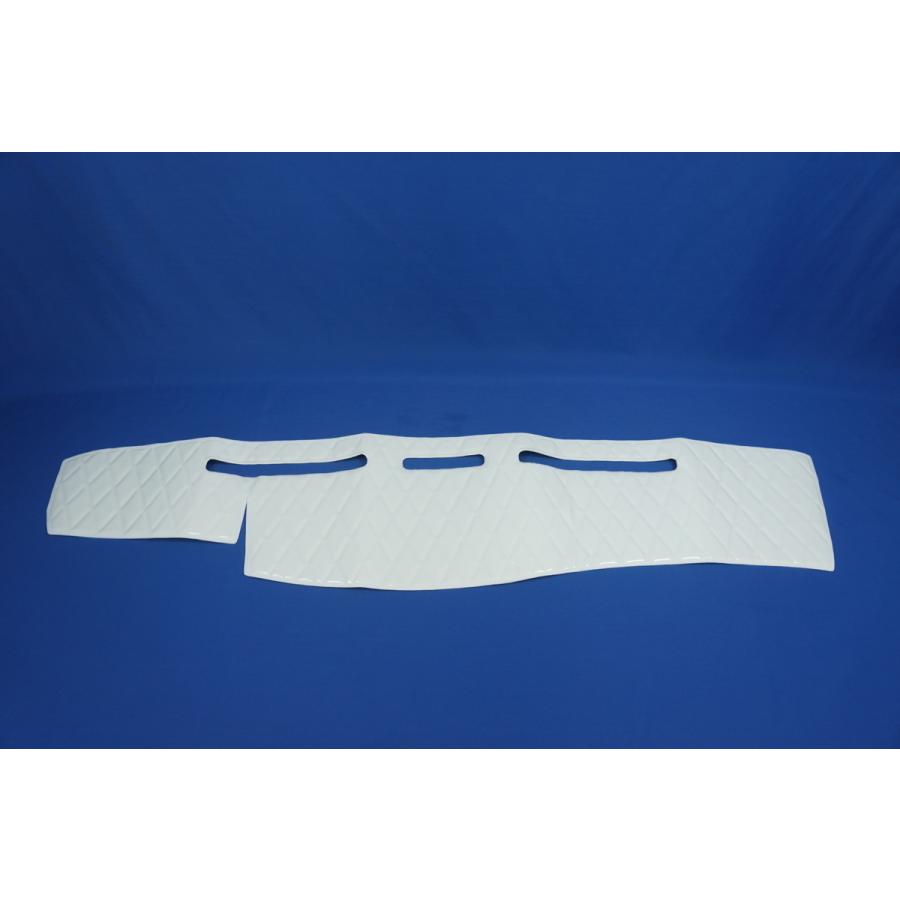 いすゞ07エルフ用 ダッシュマット ホワイト : トラックショップ