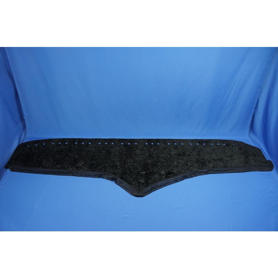 UDクオン用 チンチラ ダッシュマット ブラック : トラックショップ