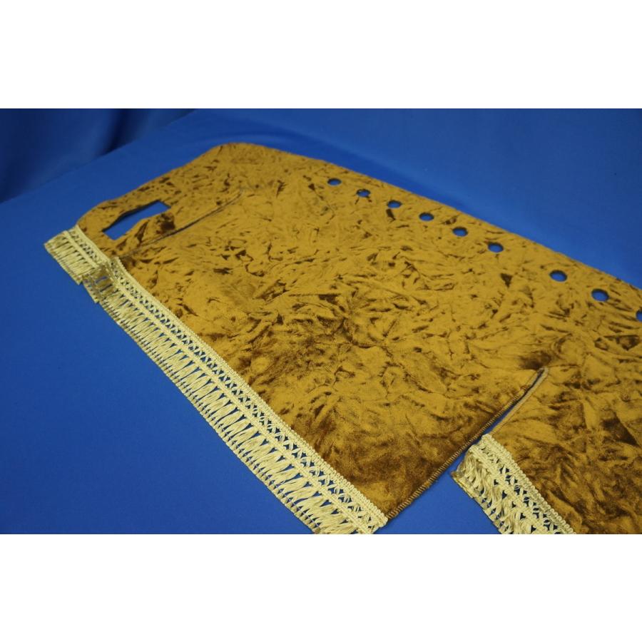 いすゞ07フォワード用 チンチラ ダッシュマット ゴールド : トラック