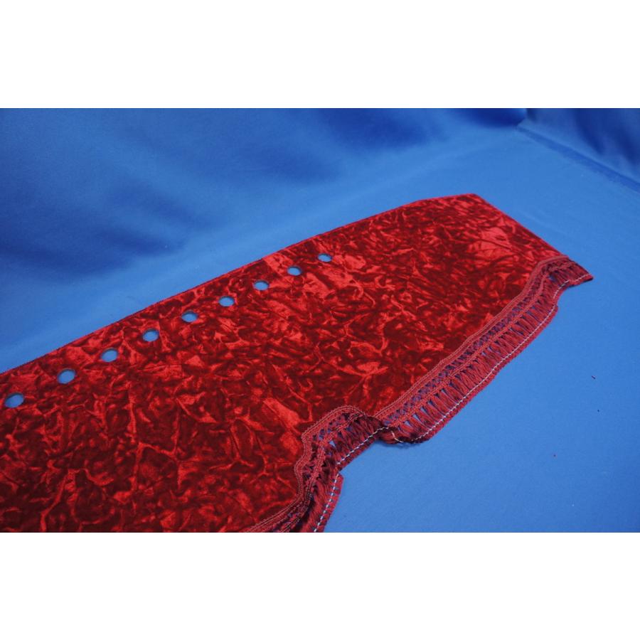 三菱ブルーテックキャンター用 チンチラ ダッシュマット レッド