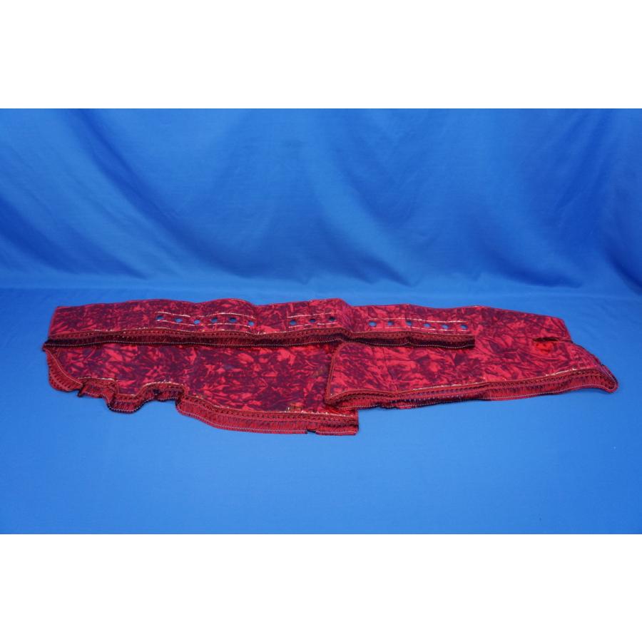 NEWエルフ用 ビニール付き チンチラ ダッシュマット レッド : トラック