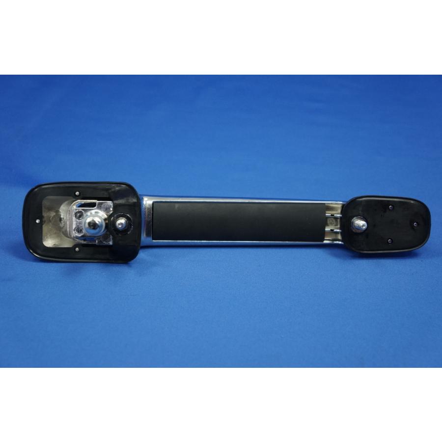 17スーパーグレート 三菱ふそう純正運転席側ドアノブガーニッシュ 三菱