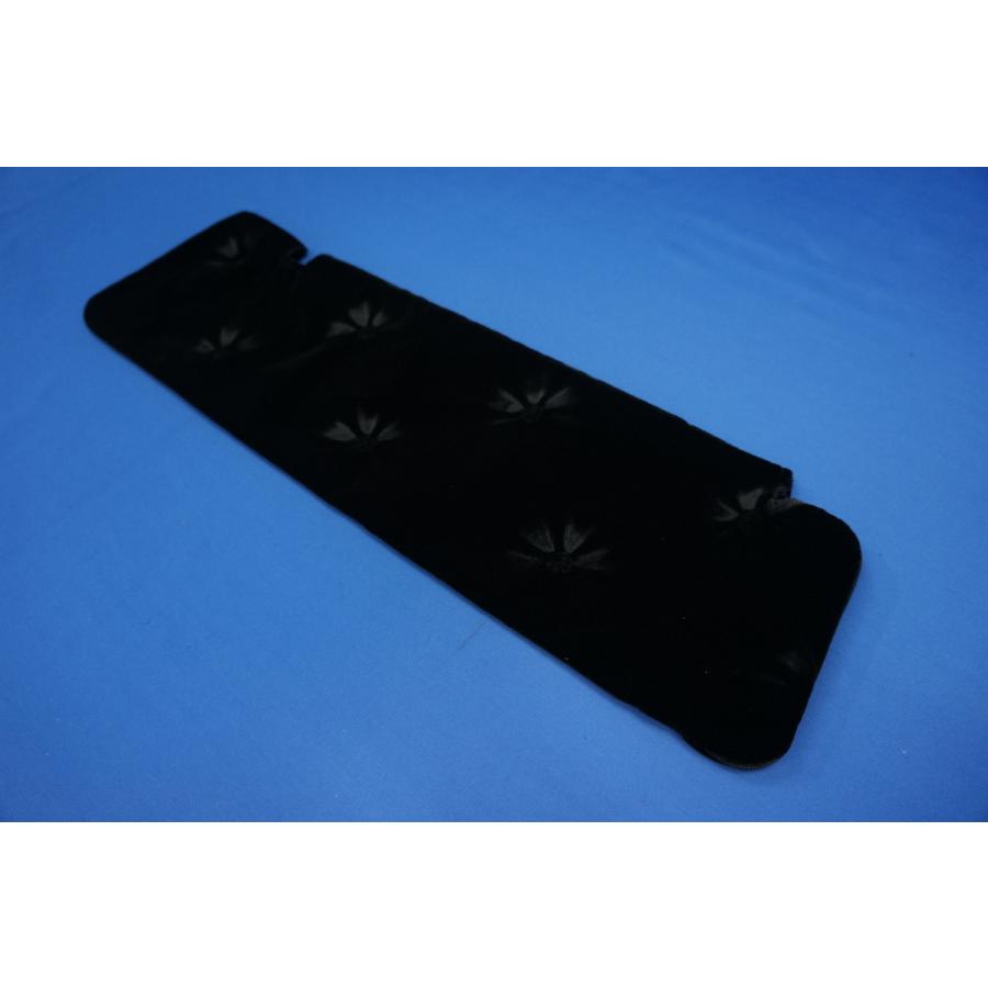 17プロフィア用 モケットフラワー　コスモス　 サンバイザーカバー 運転席　ブラック |  | 02