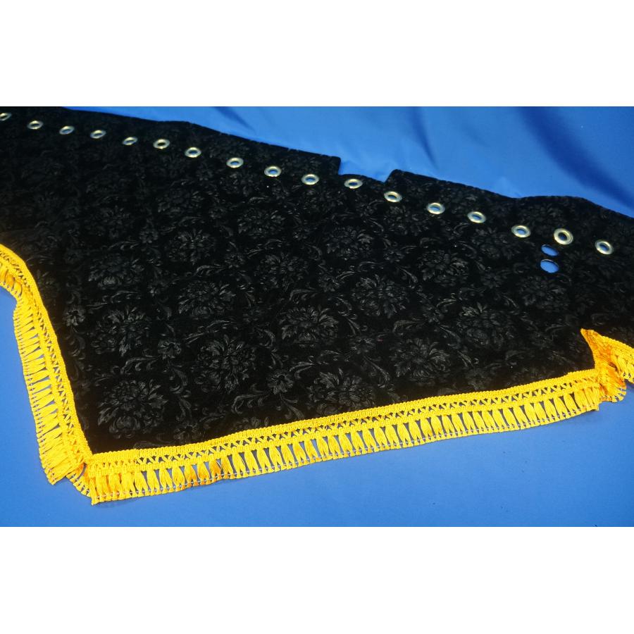 17プロフィア用 ローレル 縦柄 ダッシュマット ゴールドリング付き