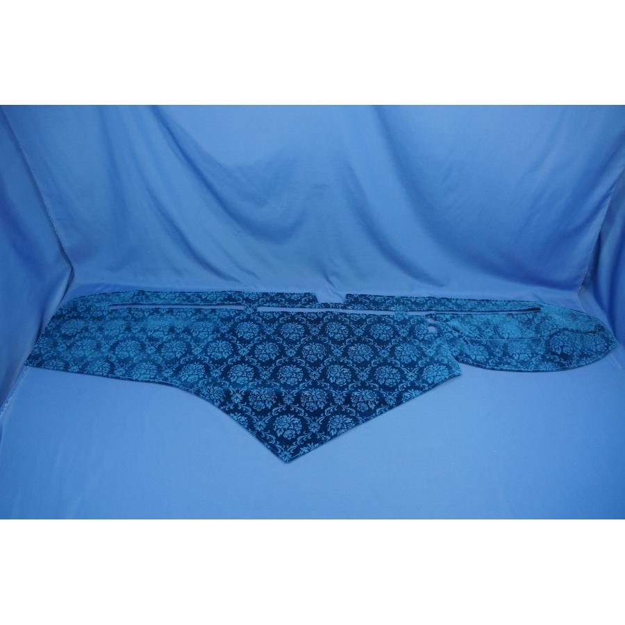 17プロフィア用 ローレル 縦柄 ダッシュマット ブルー/フレンジ