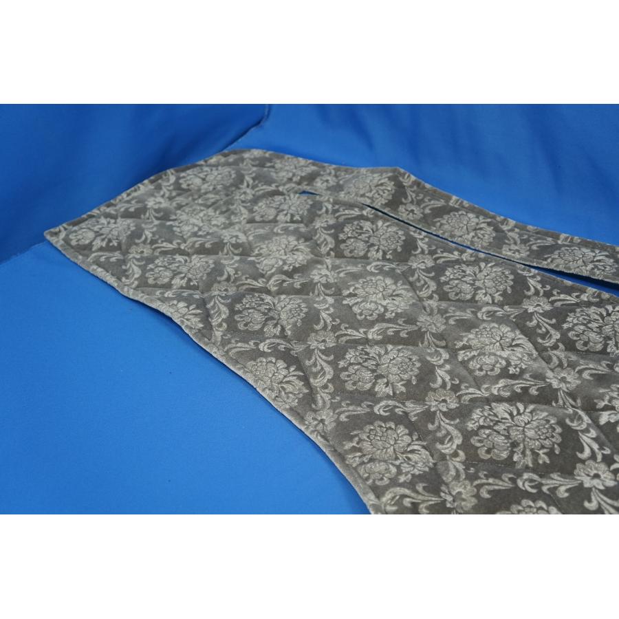 17プロフィア用 ローレル 縦柄 ダッシュマット 綿入りキルト付き