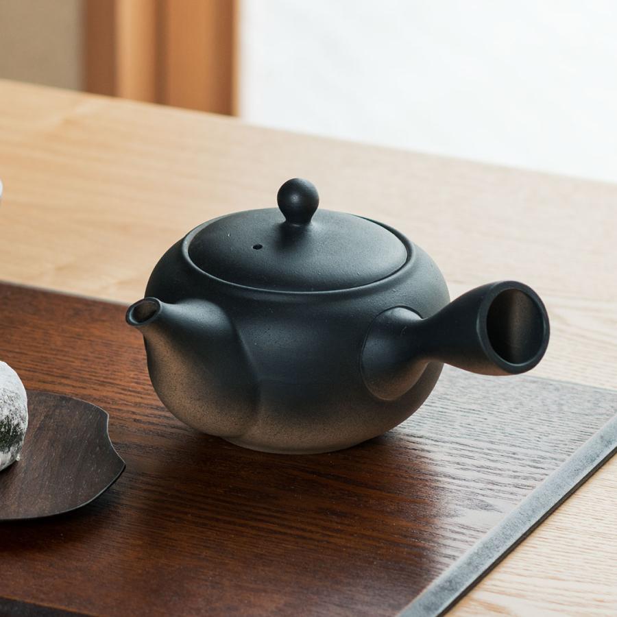 陶器 陶磁器 急焼 茶出し うつわ 焼き物 おしゃれ シンプル ｜ 【常滑焼】袋型急須  KEYUCA(ケユカ) | KEYUCA