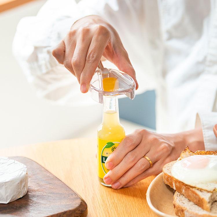 キッチン用品 蓋開け キャップ開け コンパクト 左右対称 便利グッズ シンプル 無地 ギフト[muna マルチミニオープナー KEYUCA ケユカ] | KEYUCA | 07