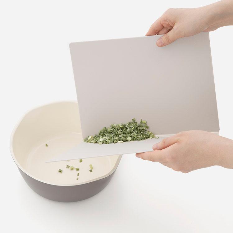 【セール】ケヤキの大きなまな板(ゲタ付き)サンダー面取り加工済み セール】ケヤキの大きなまな板(ゲタ付き)サンダー面取り加工済み