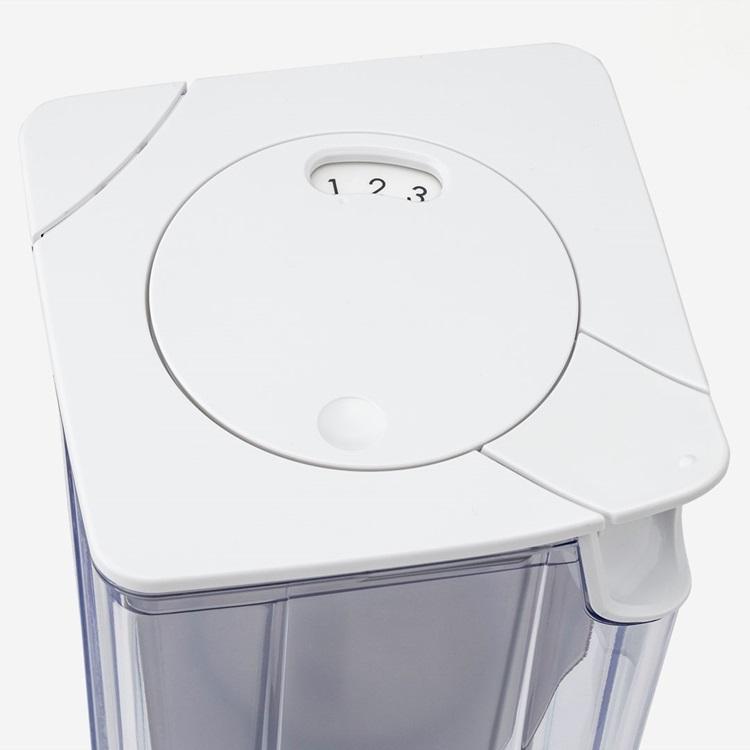 日本製 国産 浄水器 コンパクト スリム 軽量 カートリッジ付き｜ 片手で注げる浄水ポット0.9L  KEYUCA(ケユカ) (グッドプライス) | KEYUCA | 07