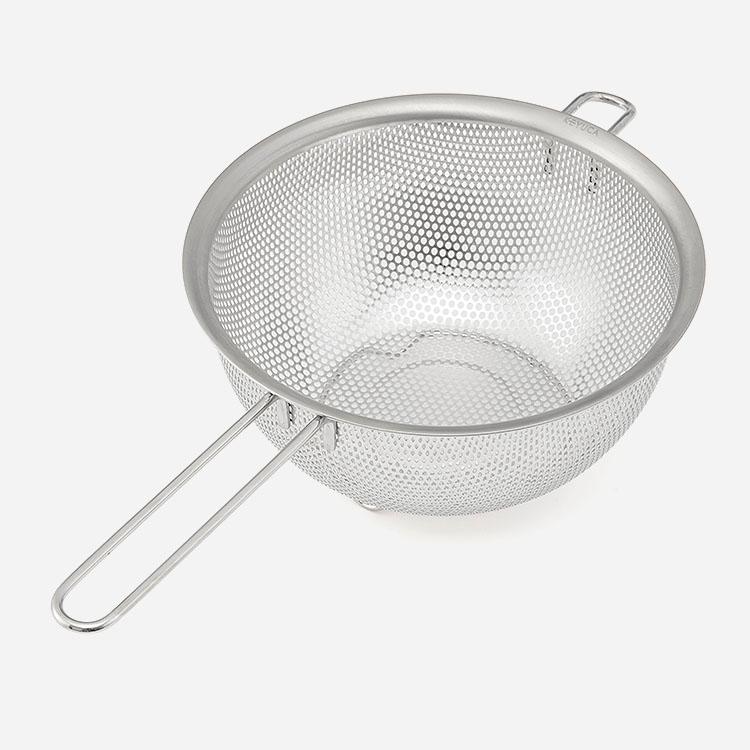 ハンドルストレーナー 16cm ステンレス ザル 持ち手付き 下ごしらえ 水切り キッチン便利 ｜ KEYUCA Looza ハンドルストレーナー 16cm ケユカ | KEYUCA | 01