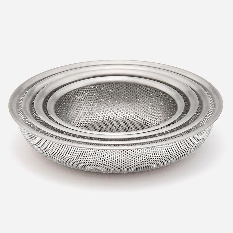 キッチン用品 調理器具 調理用具 ステンレス 水切り ざる 無地 シンプル おしゃれ[Looza パンチングストレーナー浅 14cm KEYUCA ケユカ] | KEYUCA | 02