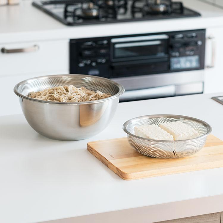 パンチングストレーナー浅 17cm ステンレス ざる 水切り良好｜ KEYUCA Looza パンチングストレーナー浅 17cm ケユカ | KEYUCA | 06