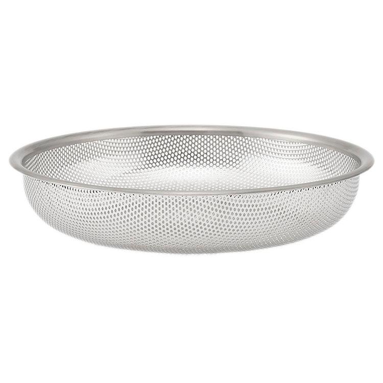 パンチングストレーナー浅 23cm ステンレス ざる 水切り良好 麺類や野菜の下ごしらえに ｜ KEYUCA Looza パンチングストレーナー浅 23cm ケユカ | KEYUCA