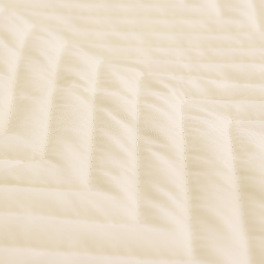 キルティング 寝具 取り付け簡単 強化ゴム 薄手 マットレス 汚れ防止 ｜ 洗濯機で洗えるベッドパッド セミダブル KEYUCA(ケユカ) | KEYUCA | 10